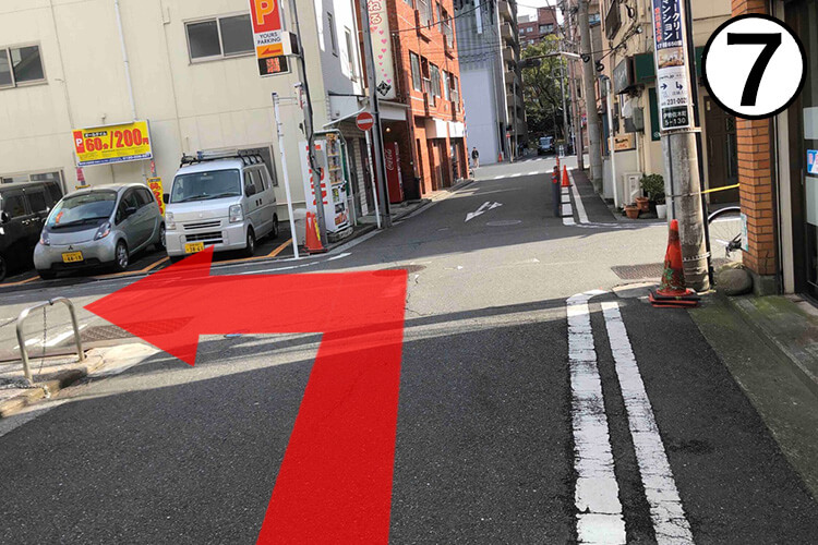 京浜急行黄金町駅からのアクセス