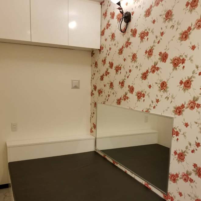 お部屋のベッド