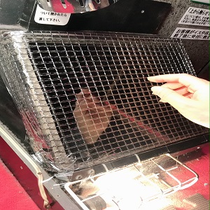 男性とは防御フィルムで仕切られ感染リスクゼロの風俗店