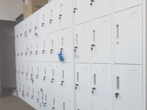 鍵付きロッカー完備！貴重品の管理も安心です♪