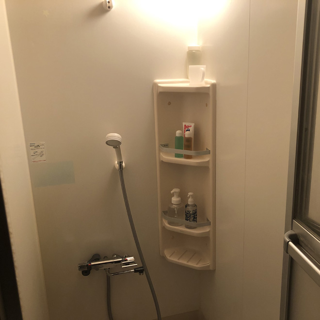 シャワー室