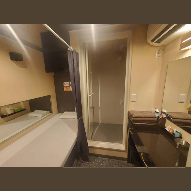 一人一部屋の個室待機！
